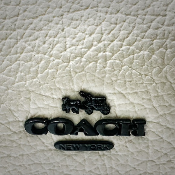 Coach soho shoulder bag  Cream Leather Handbag Crossbody purse - Picture 4 of 17